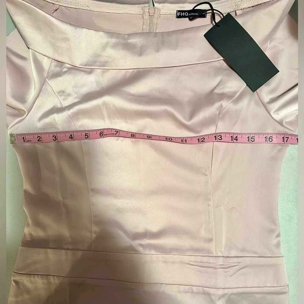 NWT FHQ size medium classic retro dress